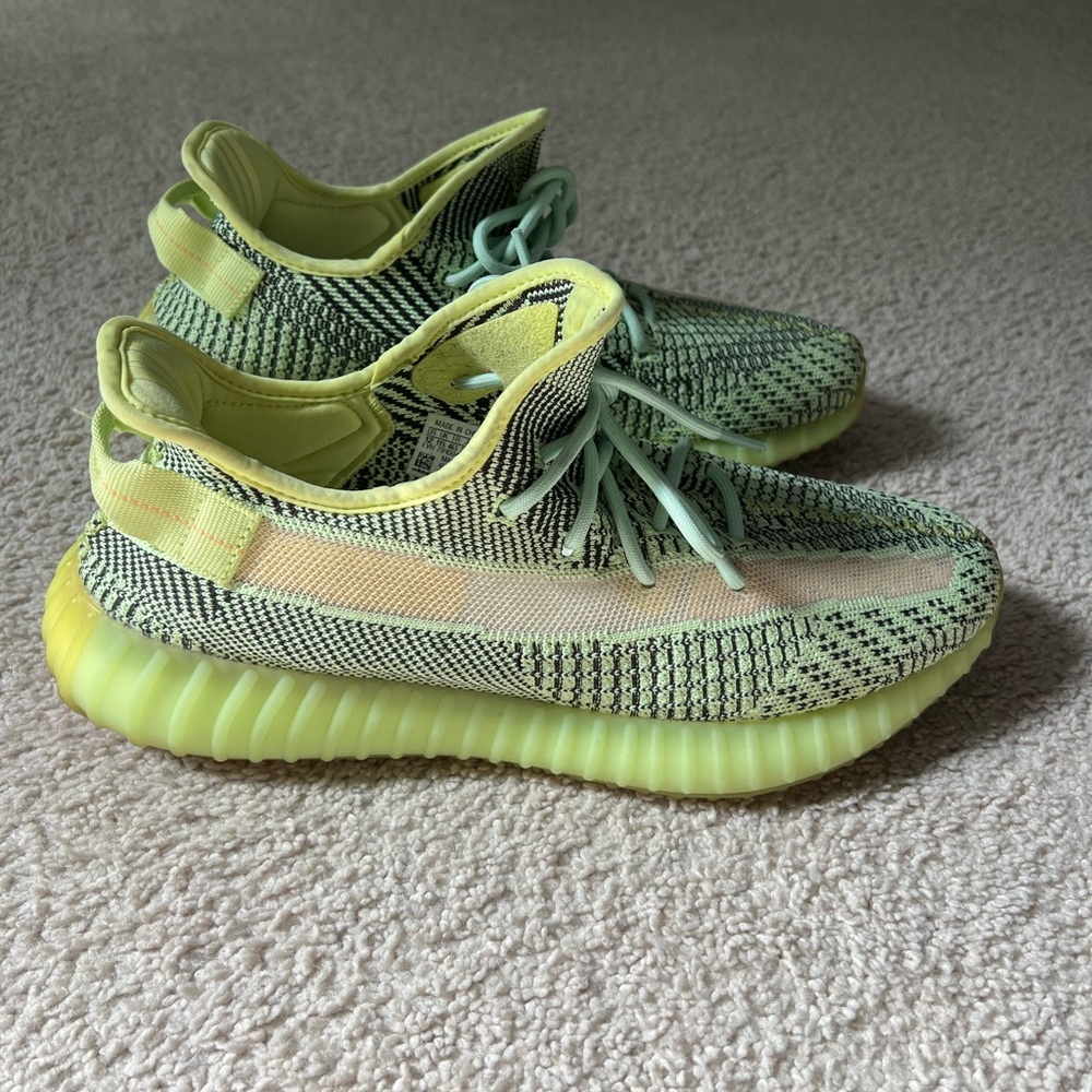 Yeezy Boost 350 V2